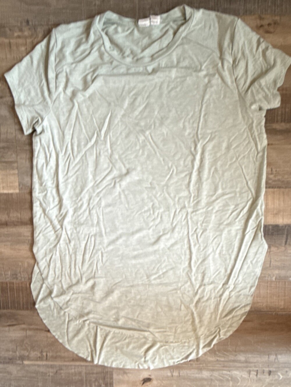 Melrose and Market Light Green Crew Neck Short Sleeve T-Shirt XS raw edge Soft